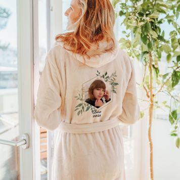  Albornoz con Estampado Floral, Imagen y Texto 