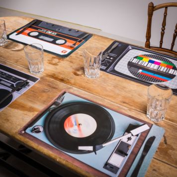 Set de mesa Retro - 4 piezas